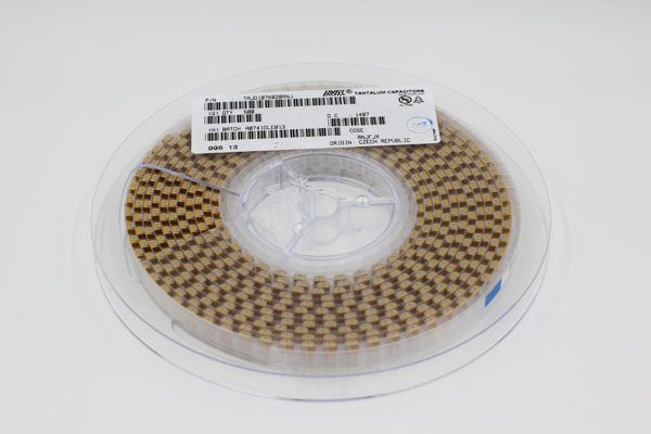 AVX钽电容7343 20V 100UF D型 107D